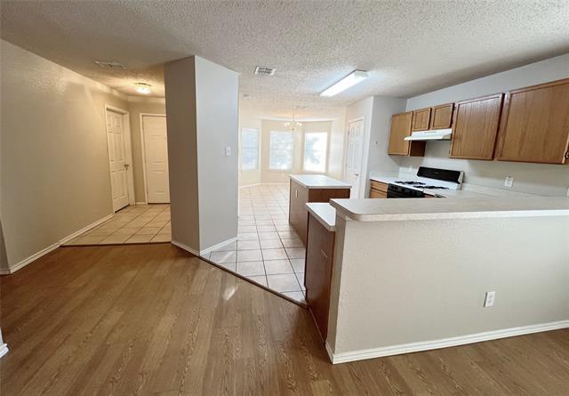 Building Photo - 2217 Lookout Ln