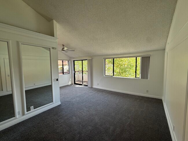 Building Photo - 28015 Sarabande Ln