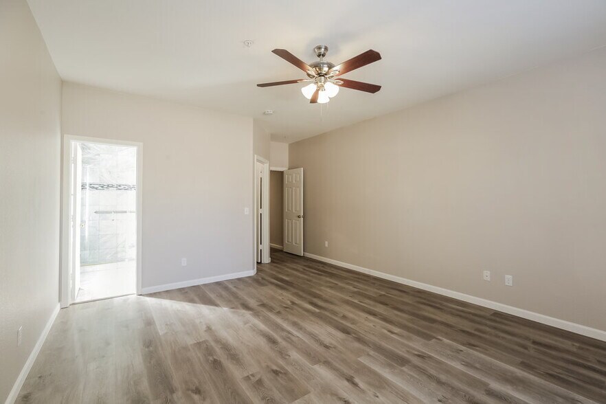 Building Photo - 11209 N 89th Way