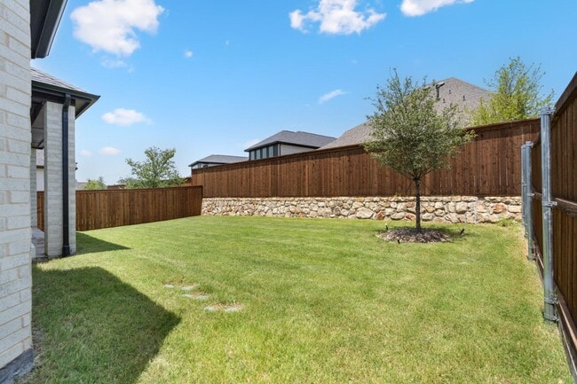 Building Photo - 7424 Lilypad Ln