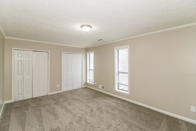 Building Photo - 3904 Loring Ln