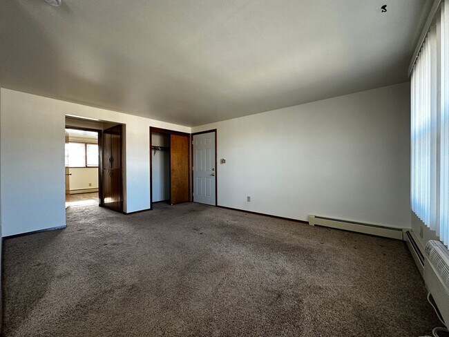 Building Photo - 1241 Apache Ave