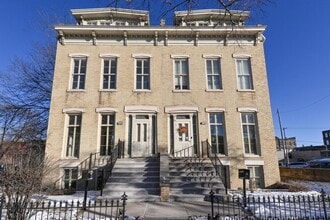 Building Photo - 408 S 3rd St