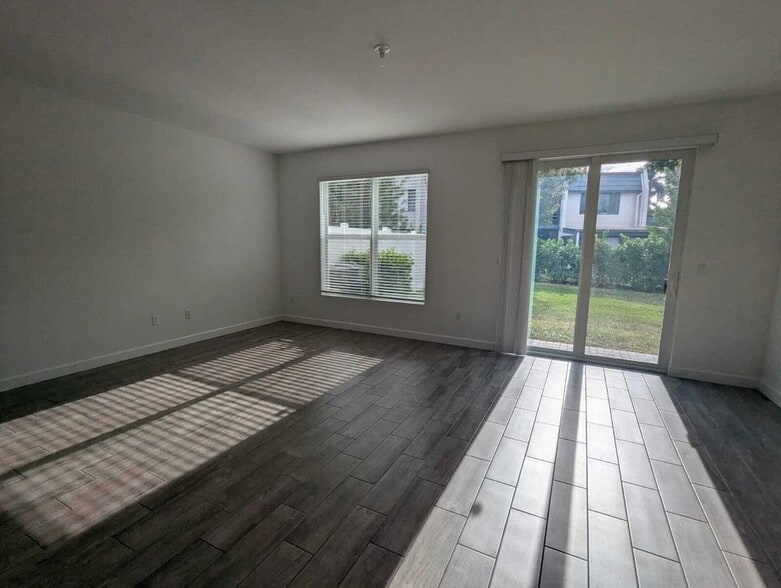 Building Photo - 4351 Pond Lily Ln