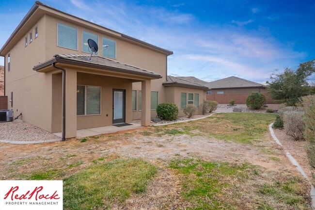 Building Photo - 4 Bedroom Spacious St. George Home with Large Backyard