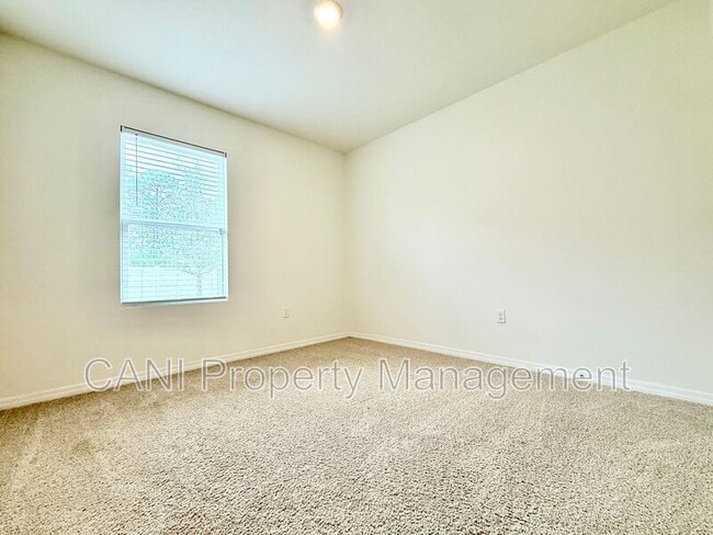 Building Photo - 245 Carabelle Ct