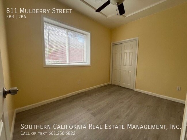 Building Photo - 811 Mulberry St