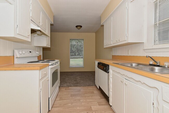 Building Photo - STANFORD.3406 A-B