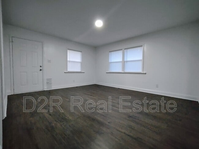 Building Photo - 7909 Southfield Dr
