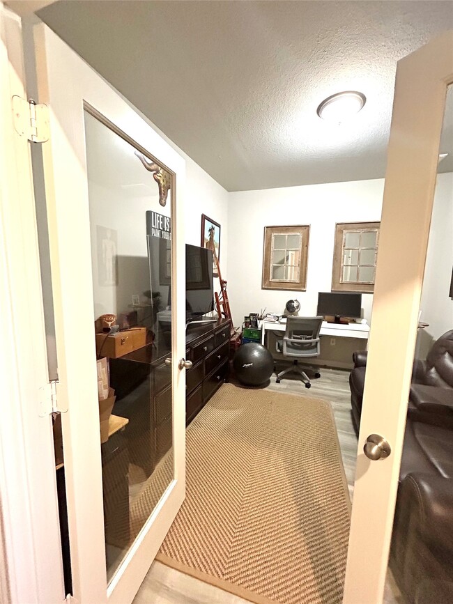 Building Photo - 19835 Capri Shrs Ln