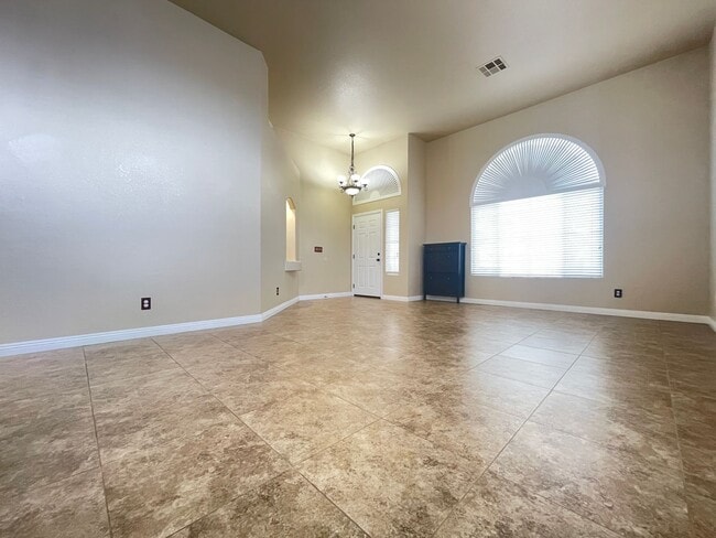 Building Photo - Gorgeous 2-story home in the Green Valley ...