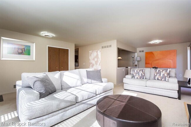 Building Photo - 1860 Christy Ct