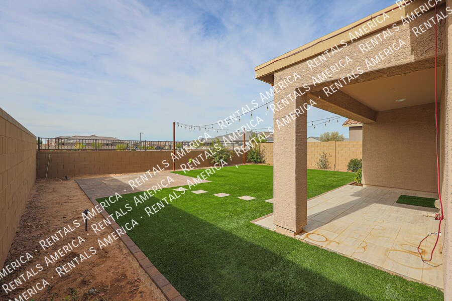 Building Photo - 24424 N 164th Dr