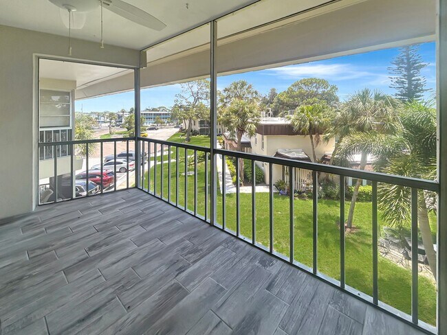 Building Photo - 4901 38th Way S