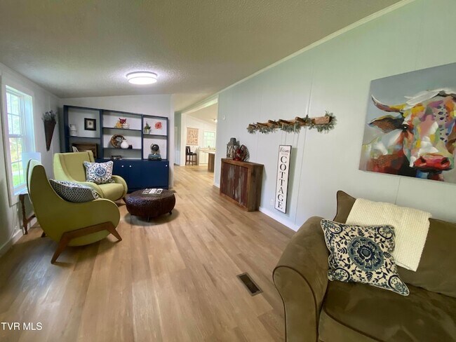 Building Photo - 21570 Alvarado Rd