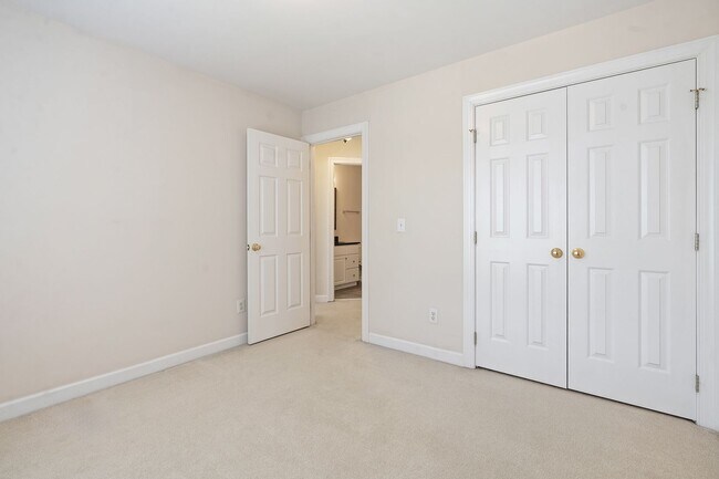 Building Photo - Southern Village Townhome available in early August