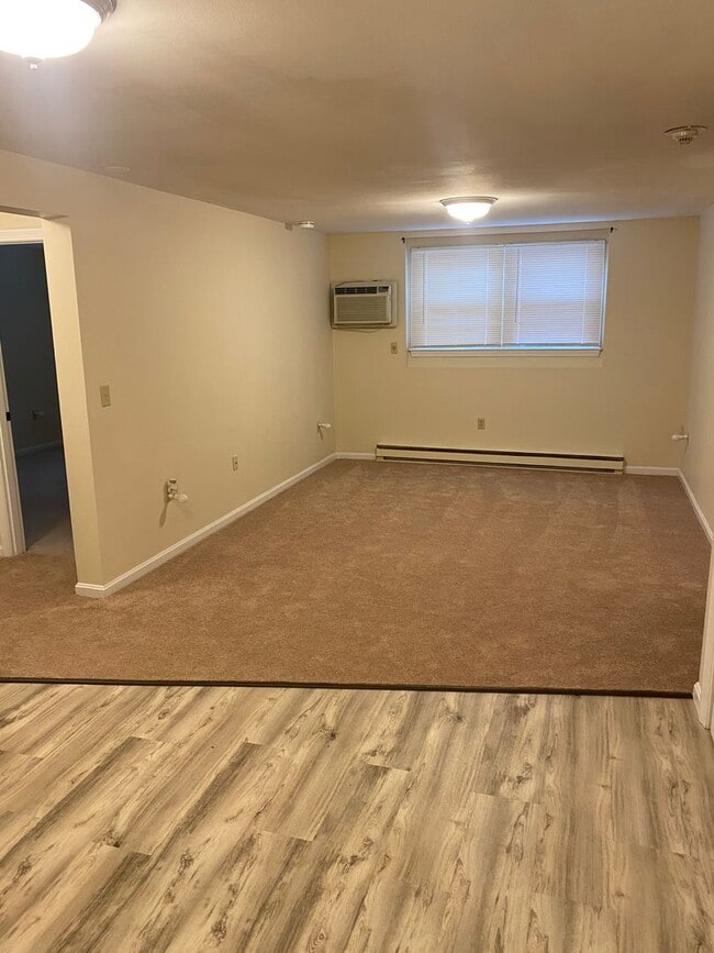 Building Photo - 2 Lions Ave