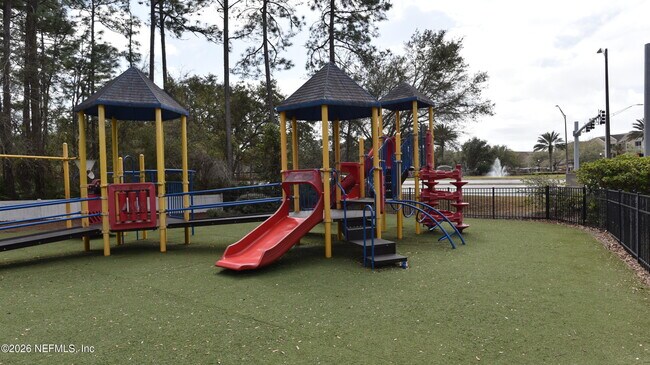 Building Photo - 7990 Baymeadows Cir E