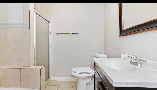 Building Photo - 5244 S King Dr