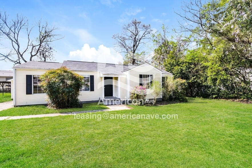 Building Photo - 28 Springbrook Cir