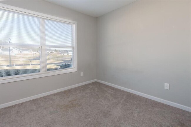 Building Photo - 107 Grandview Dr
