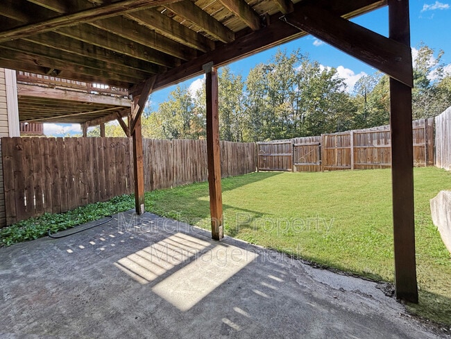 Building Photo - 301 Pampas Ct