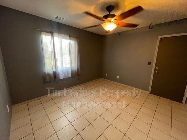 Building Photo - 320 Rangely Dr