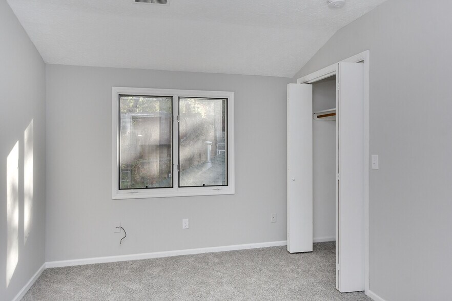 Building Photo - 403 Glen Ave