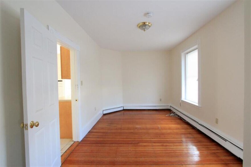 Building Photo - 10 Winter St