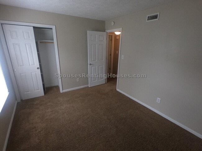 Building Photo - 7648 Camberwood Dr