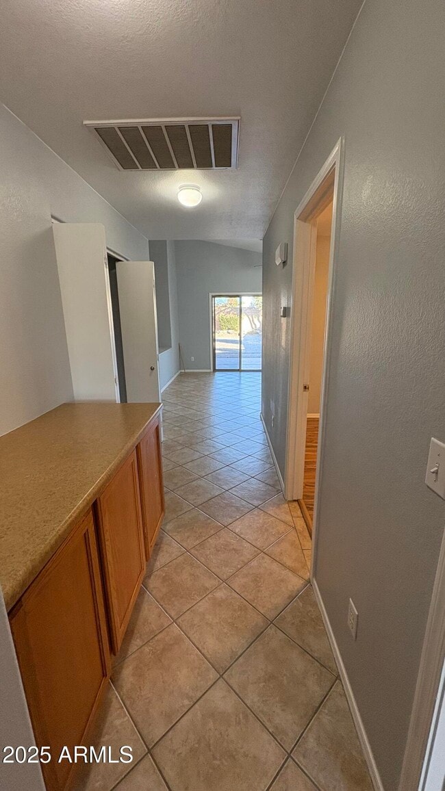 Building Photo - 9214 W Ross Ave