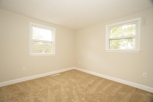 Building Photo - 42 Woodfield St