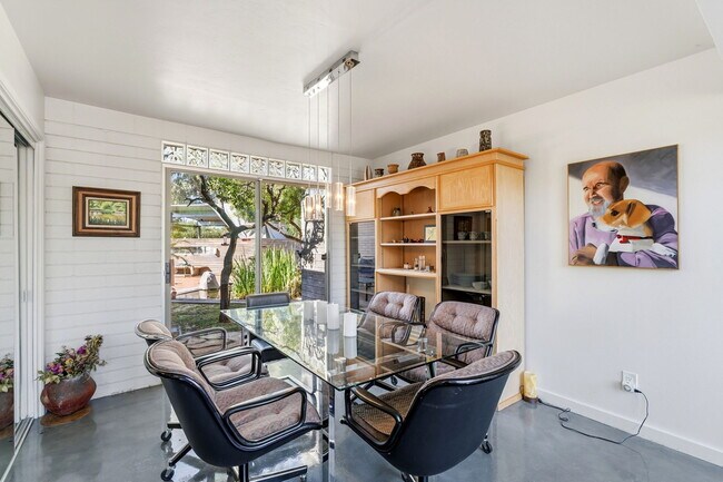 Building Photo - 3920 N Cactus Blvd