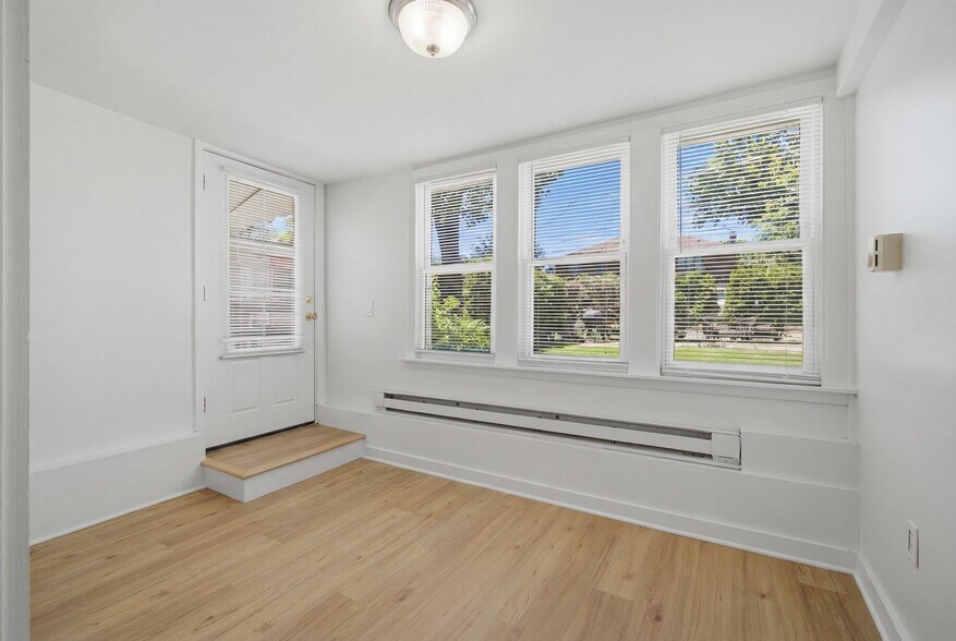 Building Photo - 7314 N Crawford Ave