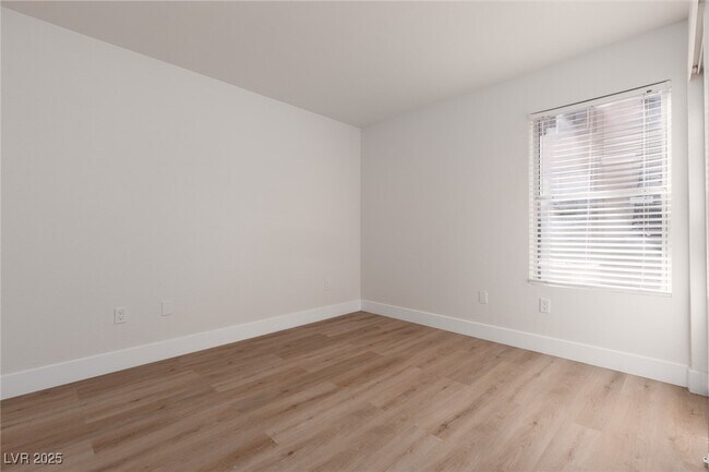 Building Photo - 2300 E Silverado Ranch Blvd