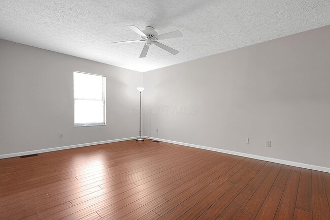 Building Photo - 7961 Pinehill Rd