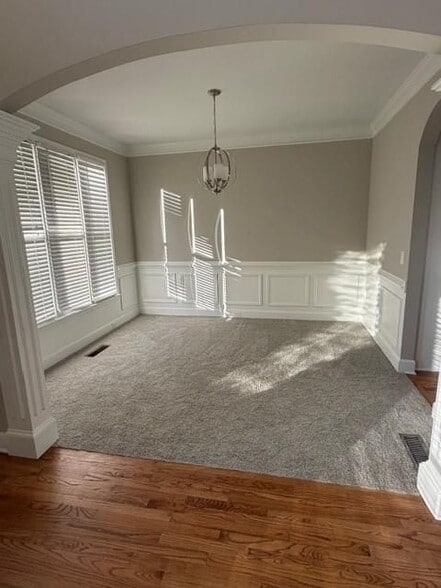 Building Photo - 5034 Hickory Hills Dr