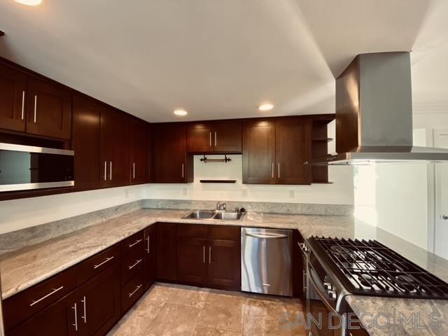 Building Photo - 1610 Valencia Ct