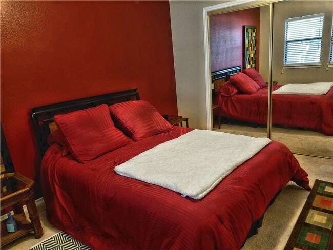 Building Photo - 1404 Norwalk Ln