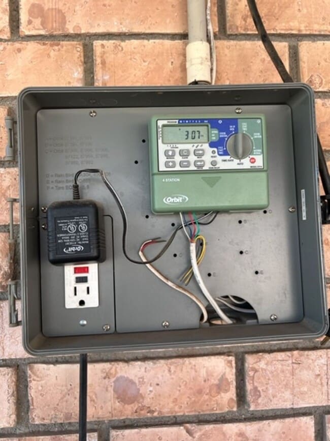 Building Photo - Beautiful home on a large corner lot with RV parking