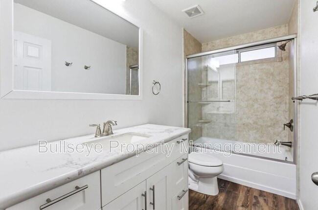 Building Photo - 3001 W Matthew Dr