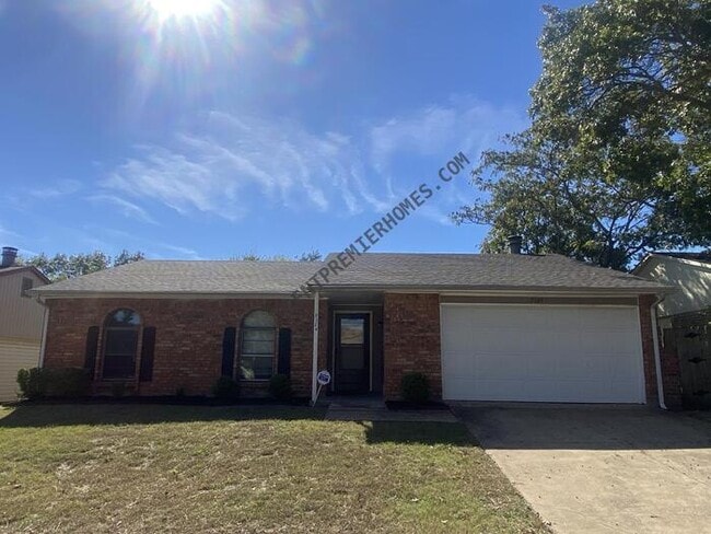 Primary Photo - 7124 Nutmeg Ln