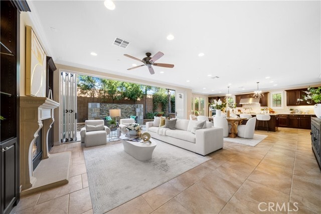 Building Photo - 169 Coyote Brush