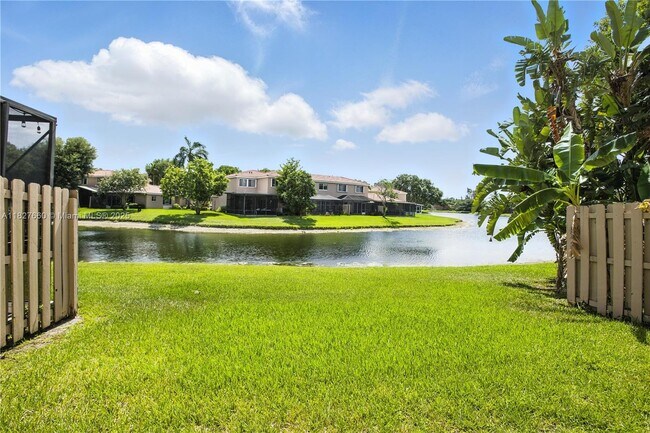 Building Photo - 1723 SW 109th Terrace
