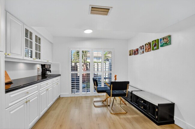 Building Photo - 372 Deer Creek Wildwood Ln E