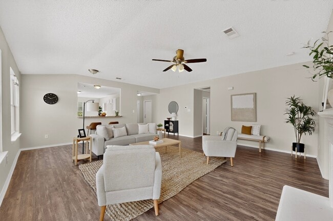 Building Photo - 625 Spillway Dr