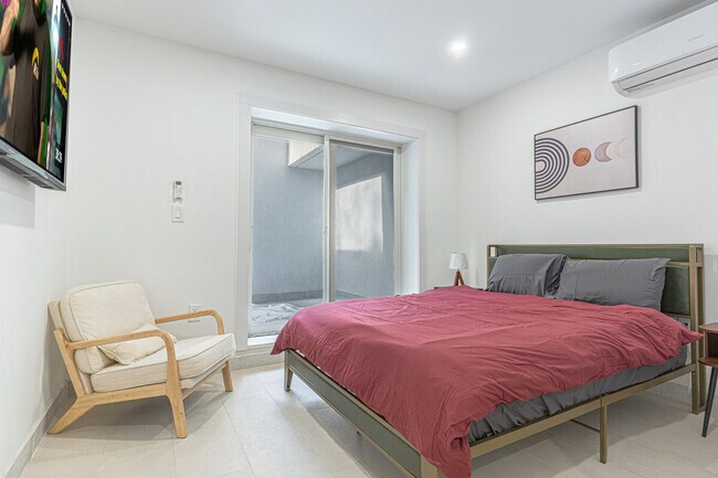 Building Photo - 1255 Decatur St