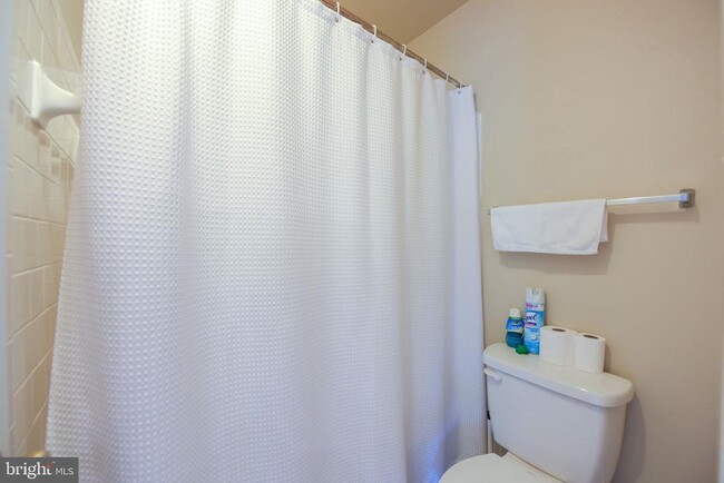 Building Photo - 15226 Wentwood Ln
