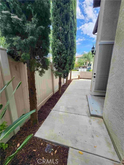Building Photo - 33760 Willow Haven Ln