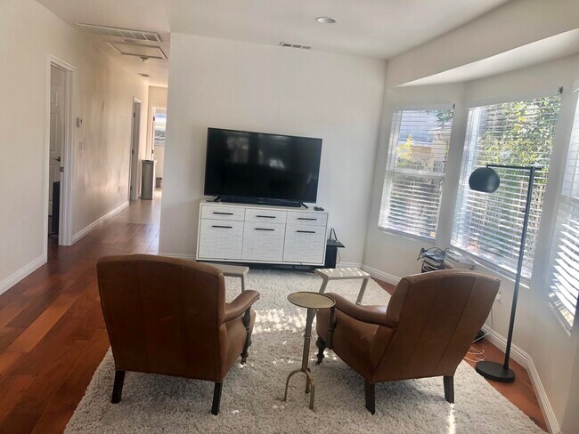 Front room - 676 Broadway St